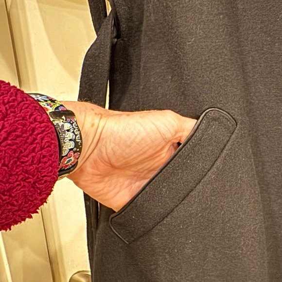 BCBGMaxAzria Black Wool Blend Military Cape Style Jacket w Long Front. Size XS - Picture 5 of 9